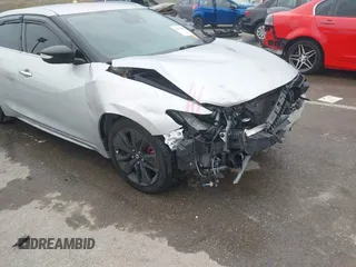 2020 Nissan Maxima SV with VIN 1N4AA6CV5LC372955, listed as a IAAI auction lot 41175876 with 91,061 mi miles. Bid and sale history available at carsss.com. Image 6.
