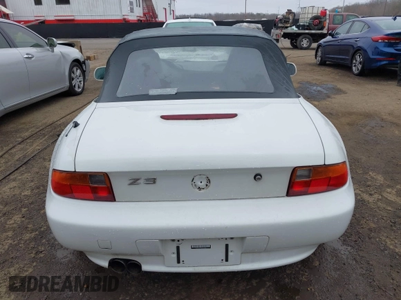 1998 BMW 3 Series 1.9L with VIN 4USCH7337WLD16388, listed as a IAAI auction lot 41774629 with 160,970 mi miles. Bid and sale history available at carsss.com. Image 16.