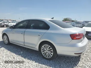 2015 Volkswagen Jetta SE z VIN 3VWD07AJ4FM229656, wystawiony jako Copart lot #49211565 z przebiegiem 96 173 mil mil oraz Szkoda całkowita • Salvage title. Historia ofert i sprzedaży dostępna na DreamBid. Obrazek 2.