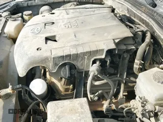 2004 Toyota 4Runner SR5 z VIN JTEBU14R748025587, wystawiony jako IAAI lot #43233922 z przebiegiem 226 614 mil mil oraz . Historia ofert i sprzedaży dostępna na DreamBid. Obrazek 20.