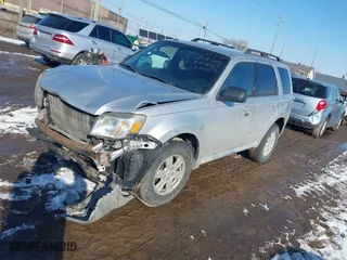 2010 Mercury Mariner with VIN 4M2CN8B72AKJ30465, listed as a IAAI auction lot 41554592 with 110,973 mi miles. Bid and sale history available at carsss.com. Image 18.