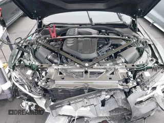 2025 BMW M3 Competition xDrive z VIN WBS33HJ02SFU69052, wystawiony jako IAAI lot #42430291 z przebiegiem Nie podano mil oraz . Historia ofert i sprzedaży dostępna na DreamBid. Obrazek 10.
