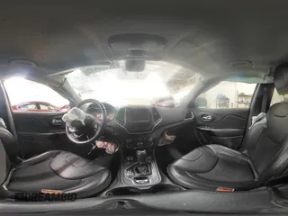 2019 Jeep Cherokee Altitude с VIN 1C4PJMLX6KD301833, выставлен на аукционе Copart как лот 58060415 с пробегом 78 328 миль миль и Списание • Salvage title. История ставок и продаж доступна на DreamBid. Изображение 15.