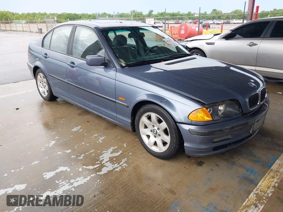 2000 BMW 3 Series 323i with VIN WBAAM334XYCB24411, listed as a IAAI auction lot 42112597 with 94,813 mi miles and . Bid and sale history available at carsss.com. Image 1.