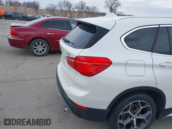 2016 BMW X1 xDrive28i with VIN WBXHT3C35GP886144, listed as a IAAI auction lot 41954742 with 89,268 mi miles. Bid and sale history available at carsss.com. Image 21.