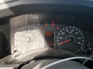 2019 Nissan NV Cargo S z VIN 1N6BF0KM7KN809036, wystawiony jako Copart lot #55559605 z przebiegiem 84 451 mil mil oraz Szkody całkowita. Historia ofert i sprzedaży dostępna na DreamBid. Obrazek 9.