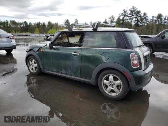 2011 MINI Hardtop z VIN WMWSU3C50BT182884, wystawiony jako Copart lot #56291255 z przebiegiem Nie podano mil oraz Szkoda całkowita • Salvage title. Historia ofert i sprzedaży dostępna na DreamBid. Obrazek 2.