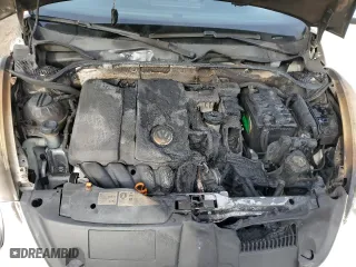 2012 Volkswagen Beetle 2.5L PZEV with VIN 3VWJP7AT6CM605642, listed as a Copart auction lot 80018214 with 101,694 mi miles and Salvage Title. Bid and sale history available at carsss.com. Image 12.