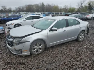 2012 Ford Fusion SE z VIN 3FAHP0HA8CR319233, wystawiony jako Copart lot #51922655 z przebiegiem 95 048 mil mil oraz Szkoda całkowita • Salvage title. Historia ofert i sprzedaży dostępna na DreamBid. Obrazek 1.