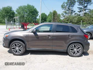 2019 Mitsubishi Outlander ES z VIN JA4AP3AU1KU028642, wystawiony jako IAAI lot #42158316 z przebiegiem 60 764 mil mil oraz . Historia ofert i sprzedaży dostępna na DreamBid. Obrazek 14.