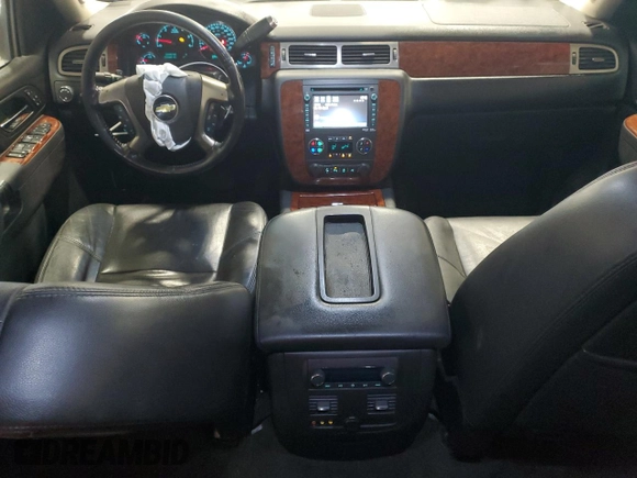 2012 Chevrolet Avalanche LTZ with VIN 3GNTKGE74CG233554, listed as a Copart auction lot 84366554 with 220,440 mi miles and Salvage title. Bid and sale history available at DreamBid. Image 8.