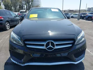 2015 Mercedes-Benz C 300 z VIN 55SWF4JB4FU074983, wystawiony jako IAAI lot #42349846 z przebiegiem 121 438 mil mil oraz . Historia ofert i sprzedaży dostępna na DreamBid. Obrazek 12.