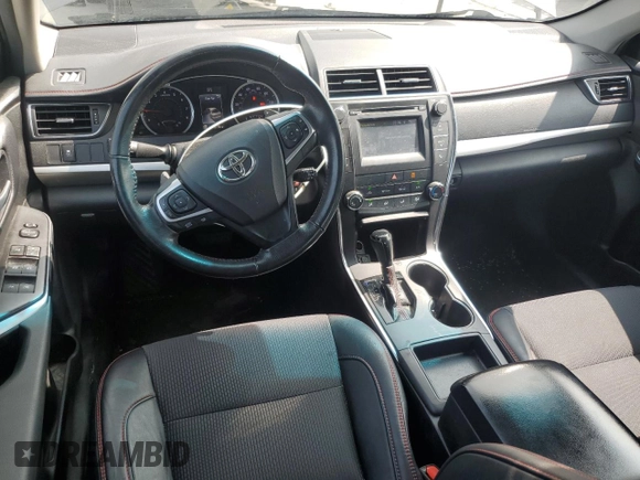 2017 Toyota Camry XLE z VIN 4T1BF1FK9HU779615, wystawiony jako Copart lot #59156995 z przebiegiem 99 756 mil mil oraz Szkoda całkowita • Salvage title. Historia ofert i sprzedaży dostępna na DreamBid. Obrazek 8.