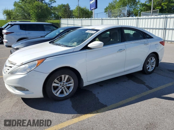 2013 Hyundai Sonata GLS z VIN 5NPEB4AC1DH762455, wystawiony jako Copart lot #56023415 z przebiegiem 176 308 mil mil oraz Czysty tytuł • Clean title. Historia ofert i sprzedaży dostępna na DreamBid. Obrazek 1.