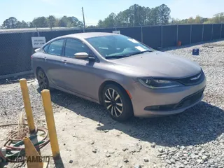 2015 Chrysler 200 S with VIN 1C3CCCBGXFN516138, listed as a IAAI auction lot 41911533 with 154,802 mi miles. Bid and sale history available at carsss.com. Image 1.