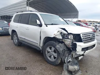 2013 Toyota Land Cruiser with VIN JTMHY7AJ9D4013078, listed as a IAAI auction lot 41467202 with 204,792 mi miles. Bid and sale history available at carsss.com. Image 1.