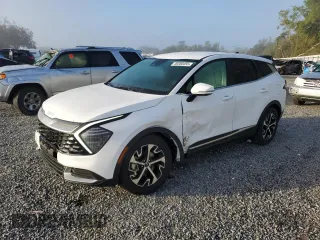 2025 Kia Sportage EX with VIN 5XYK33DF8SG261194, listed as a Copart auction lot 49200455 with 4,658 mi miles and Salvage Title. Bid and sale history available at carsss.com. Image 1.
