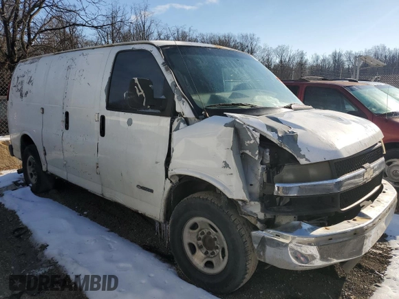 2003 Chevrolet Express Cargo with VIN 1GCGG25V331168496, listed as a Copart auction lot 88327095 with 354,286 mi miles and Salvage Title. Bid and sale history available at DreamBid. Image 4.