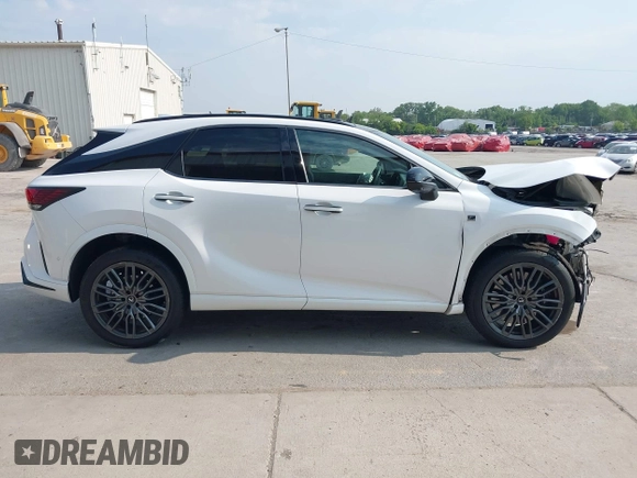 2023 Lexus RX 500h F Sport Performance z VIN 2T2BCMEA2PC001025, wystawiony jako IAAI lot #42477242 z przebiegiem 21 722 mil mil oraz . Historia ofert i sprzedaży dostępna na DreamBid. Obrazek 14.