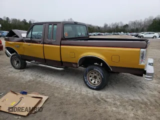 1988 Ford F-150 with VIN 1FTEX14N2JKA84275, listed as a Copart auction lot 88819435 with 89,176 mi miles and Clean Title. Bid and sale history available at carsss.com. Image 2.
