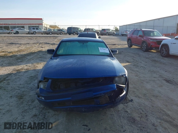2008 Ford Mustang Deluxe z VIN 1ZVHT80N085129002, wystawiony jako IAAI lot #41796077 z przebiegiem 148 589 mil mil oraz . Historia ofert i sprzedaży dostępna na DreamBid. Obrazek 12.