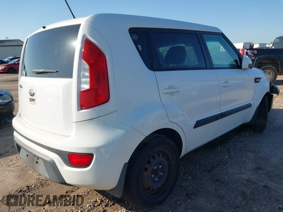 2013 Kia Soul with VIN KNDJT2A52D7760820, listed as a IAAI auction lot 41979704 with 188,265 mi miles. Bid and sale history available at carsss.com. Image 4.