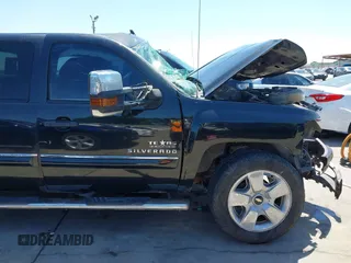 2010 Chevrolet Silverado 1500 LT with VIN 3GCRCSE04AG258330, listed as a IAAI auction lot 41962383 with 226,287 mi miles and . Bid and sale history available at DreamBid. Image 18.