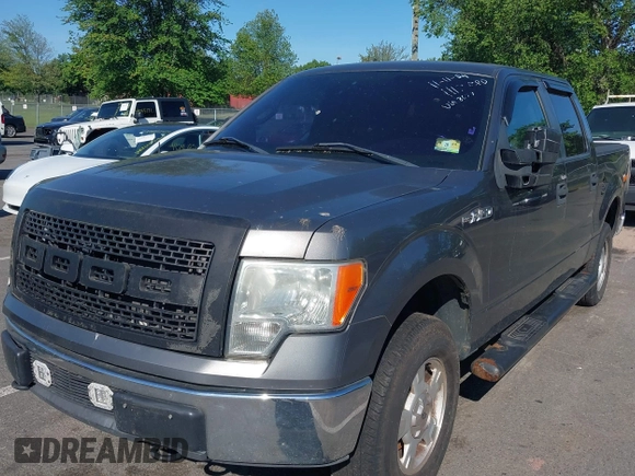 2009 Ford F-150 XL z VIN 1FTRW14819FB18628, wystawiony jako IAAI lot #42303828 z przebiegiem 193 672 mil mil oraz . Historia ofert i sprzedaży dostępna na DreamBid. Obrazek 20.