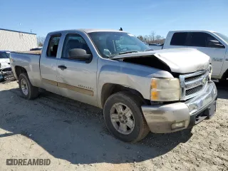 2007 Chevrolet Silverado 1500 LT w/1LT with VIN 2GCEK19J471627526, listed as a Copart auction lot 46265675 with 373,208 mi miles and Salvage Title. Bid and sale history available at carsss.com. Image 4.
