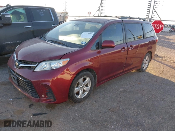 2018 Toyota Sienna LE Auto Access Seat with VIN 5TDKZ3DC2JS902975, listed as a IAAI auction lot 41313115 with 120,808 mi miles. Bid and sale history available at carsss.com. Image 17.