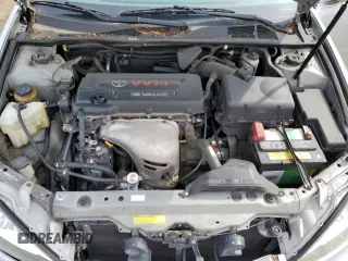 2004 Toyota Camry LE z VIN 4T1BE32K14U844858, wystawiony jako Copart lot #57564715 z przebiegiem 242 775 mil mil oraz Czysty tytuł • Clean title. Historia ofert i sprzedaży dostępna na DreamBid. Obrazek 11.