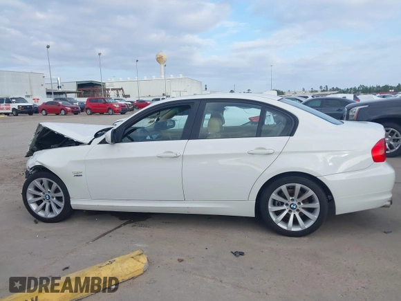 2011 BMW 3 Series 328i xDrive with VIN WBAPK7C50BA970837, listed as a IAAI auction lot 41224747 with 152,125 mi miles. Bid and sale history available at carsss.com. Image 15.