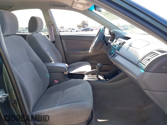 2004 Toyota Camry LE with VIN 4T1BE32K64U340905, listed as a IAAI auction lot 41992386 with 112,292 mi miles. Bid and sale history available at carsss.com. Image 5.