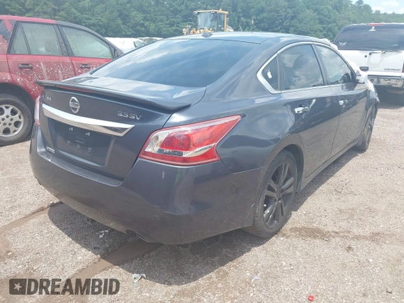 2013 Nissan Altima SL with VIN 1N4BL3AP3DC118910, listed as a IAAI auction lot 42610777 with 174,745 mi miles and . Bid and sale history available at DreamBid. Image 4.