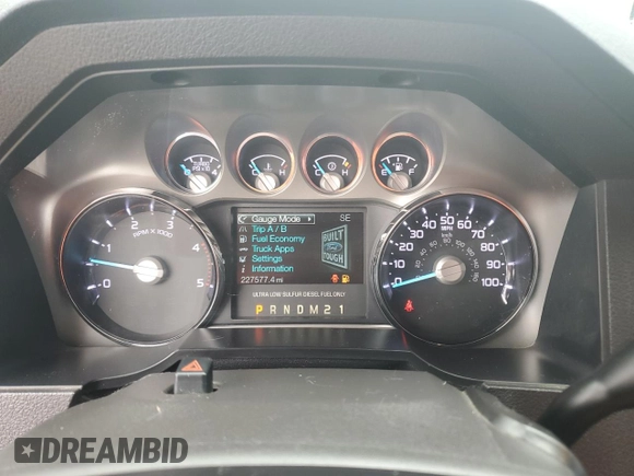 2011 Ford F-250 XL z VIN 1FT7W2BT9BEB65082, wystawiony jako Copart lot #50982735 z przebiegiem 227 577 mil mil oraz Szkoda całkowita • Salvage title. Historia ofert i sprzedaży dostępna na DreamBid. Obrazek 9.