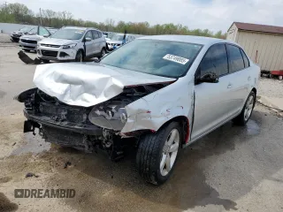 2010 Volkswagen Jetta Limited Edition с VIN 3VWAX7AJ1AM105397, выставлен на аукционе Copart как лот 53749085 с пробегом 159 224 миль миль и На запчасти • Non repairable. История ставок и продаж доступна на DreamBid. Изображение 1.