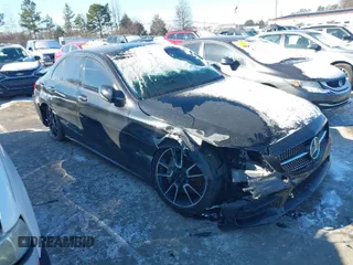 2019 Mercedes-Benz C 300 z VIN 55SWF8DB9KU322058, wystawiony jako IAAI lot #41387405 z przebiegiem 73 483 mil mil oraz . Historia ofert i sprzedaży dostępna na DreamBid. Obrazek 1.