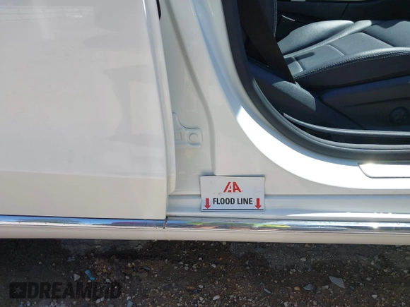 2018 Mercedes-Benz C 300 with VIN WDDWF4JB3JR405370, listed as a IAAI auction lot 41954821 with 36,907 mi miles and . Bid and sale history available at carsss.com. Image 6.