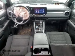 2024 Chevrolet Colorado 4WD LT z VIN 1GCGTCEC5R1108213, wystawiony jako Copart lot #57683765 z przebiegiem 22 022 mil mil oraz Szkoda całkowita • Salvage title. Historia ofert i sprzedaży dostępna na DreamBid. Obrazek 8.