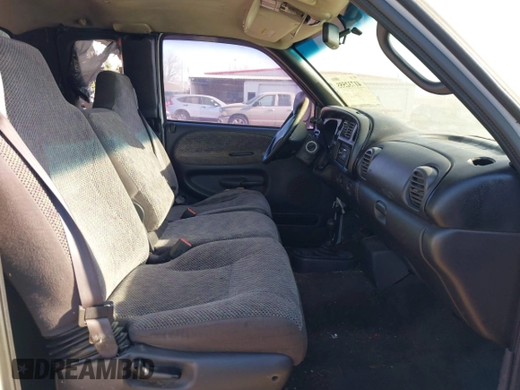 2001 Dodge 1500 with VIN 3B7HF13Z81G238726, listed as a IAAI auction lot 41732555 with 247,014 mi miles. Bid and sale history available at carsss.com. Image 5.