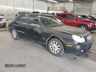 2004 Hyundai Sonata GLS with VIN KMHWF35H04A049655, listed as a IAAI auction lot 41968637 with 251,948 mi miles. Bid and sale history available at carsss.com. Image 1.
