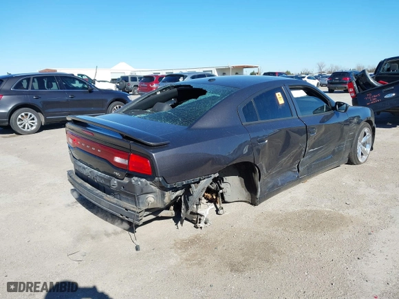 2013 Dodge Charger RT Max with VIN 2C3CDXCT4DH580262, listed as a IAAI auction lot 41252672 with 103,276 mi miles. Bid and sale history available at carsss.com. Image 4.