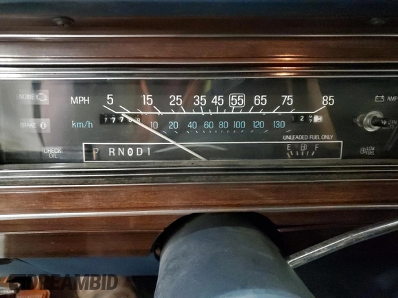 1987 Ford Crown Victoria z VIN 2FABP71F2HX156902, wystawiony jako Copart lot #74368944 z przebiegiem 77 708 mil mil oraz Szkoda całkowita • Salvage title. Historia ofert i sprzedaży dostępna na DreamBid. Obrazek 9.