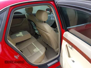 2007 Audi A4 2.0T z VIN WAUDF78E27A261415, wystawiony jako IAAI lot #42155451 z przebiegiem Nie podano mil oraz . Historia ofert i sprzedaży dostępna na DreamBid. Obrazek 8.