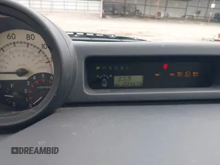 2005 Scion xB z VIN JTLKT324154018321, wystawiony jako IAAI lot #42189716 z przebiegiem 204 574 mil mil oraz . Historia ofert i sprzedaży dostępna na DreamBid. Obrazek 7.