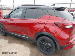 2022 Nissan Kicks SR with VIN 3N1CP5DV9NL495582, listed as a IAAI auction lot 41535688 with 19,570 mi miles. Bid and sale history available at carsss.com. Image 6.