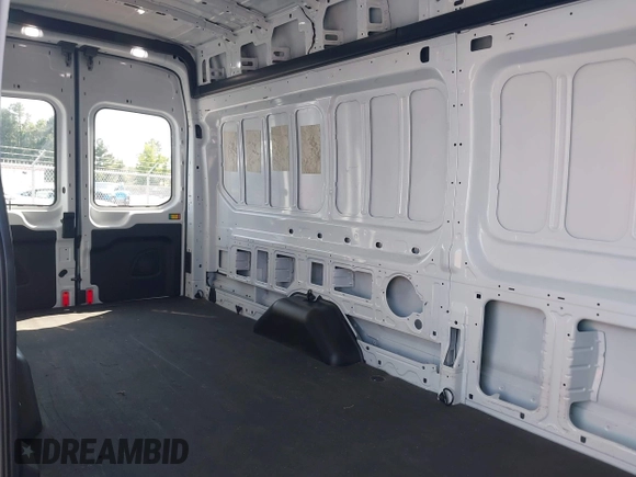 2019 Ford Transit с VIN 1FTYR3XM9KKA40085, выставлен на аукционе IAAI как лот 42704912 с пробегом 202 983 миль миль и . История ставок и продаж доступна на DreamBid. Изображение 8.