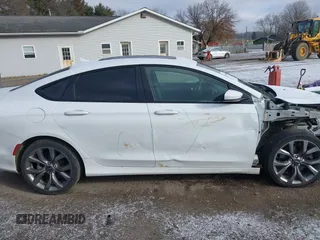 2016 Chrysler 200 S with VIN 1C3CCCBG7GN151807, listed as a IAAI auction lot 40998019 with 90,455 mi miles. Bid and sale history available at carsss.com. Image 14.