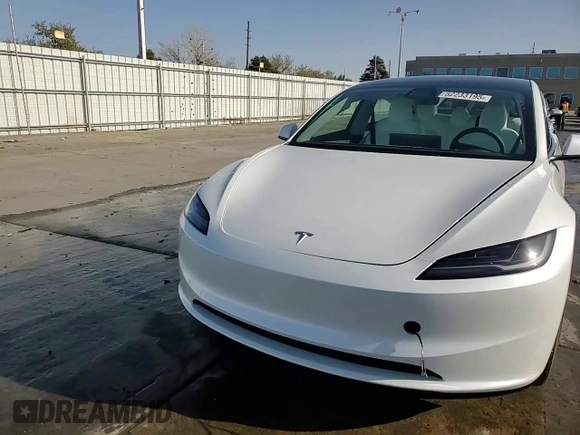 2025 Tesla Model 3 Long Range with VIN 5YJ3E1EAXSF935004, listed as a Copart auction lot 52233195 with 5,873 mi miles and Salvage Title. Bid and sale history available at carsss.com. Image 13.