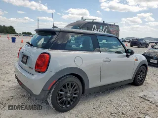 2015 MINI Hardtop with VIN WMWXM5C50FT942819, listed as a Copart auction lot 59783465 with 37,133 mi miles and Clean title. Bid and sale history available at DreamBid. Image 3.